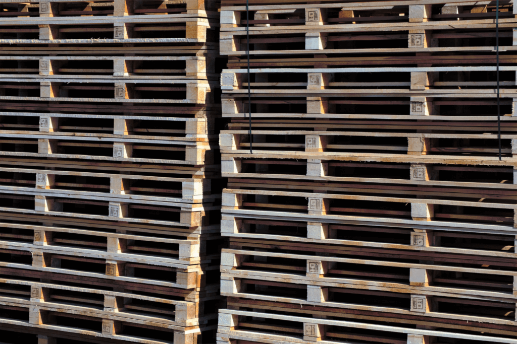 How to Stack Pallets: 10 Pallet Stacking Tips You Should Know