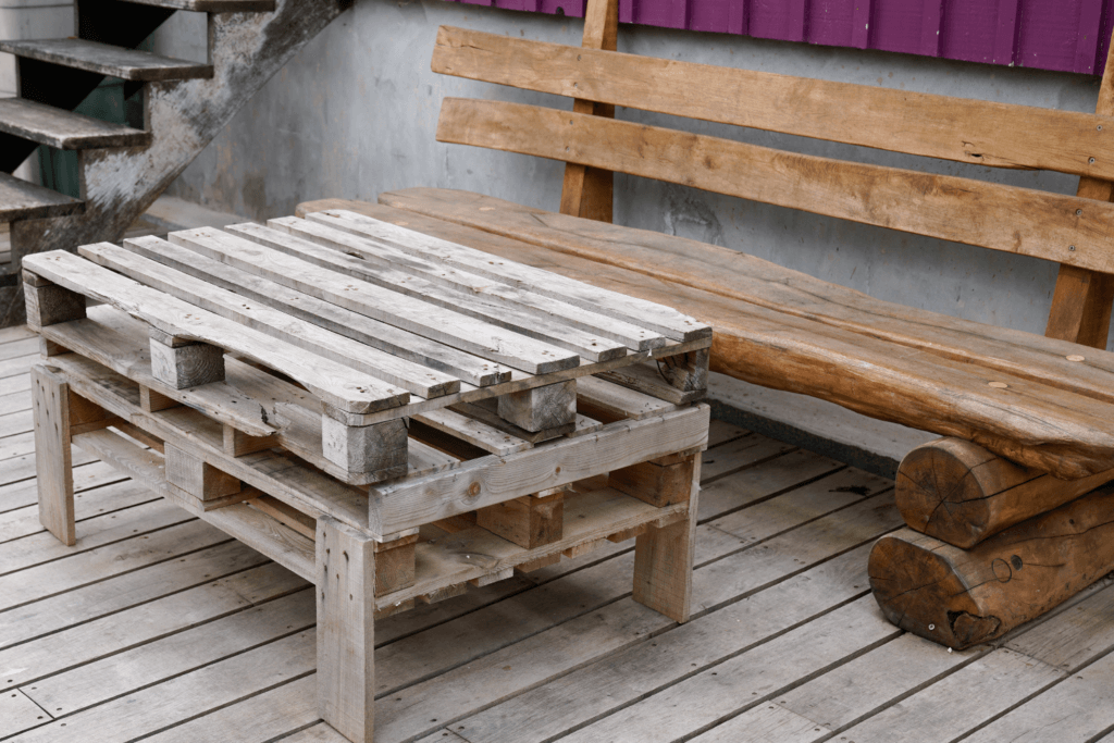 37 DIY Pallet Projects If You Feel Creative