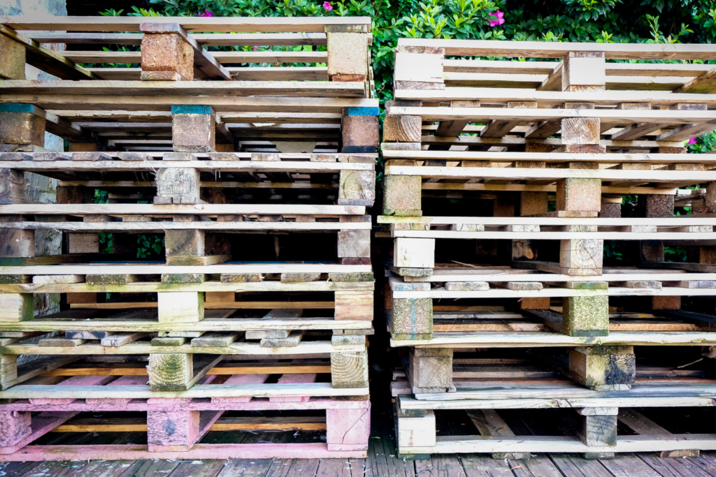 Stringer vs. Block Pallets: Materials, Durability, and Costs