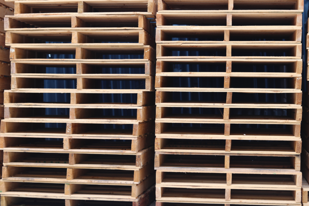 What Are Stringer Pallets? Materials, Uses, and More